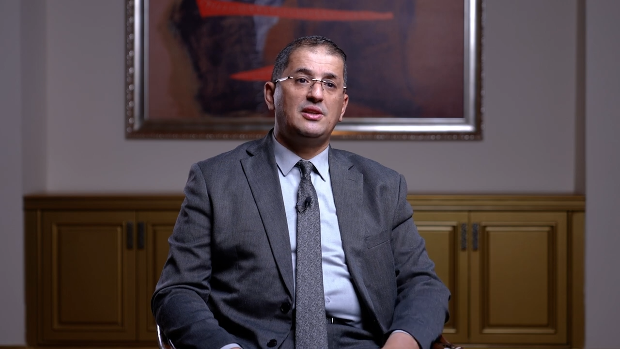 عبد الرزاق بلعقروز يتحدث عن فوزه في الدورة الثانية لجائزة الكتاب العربي